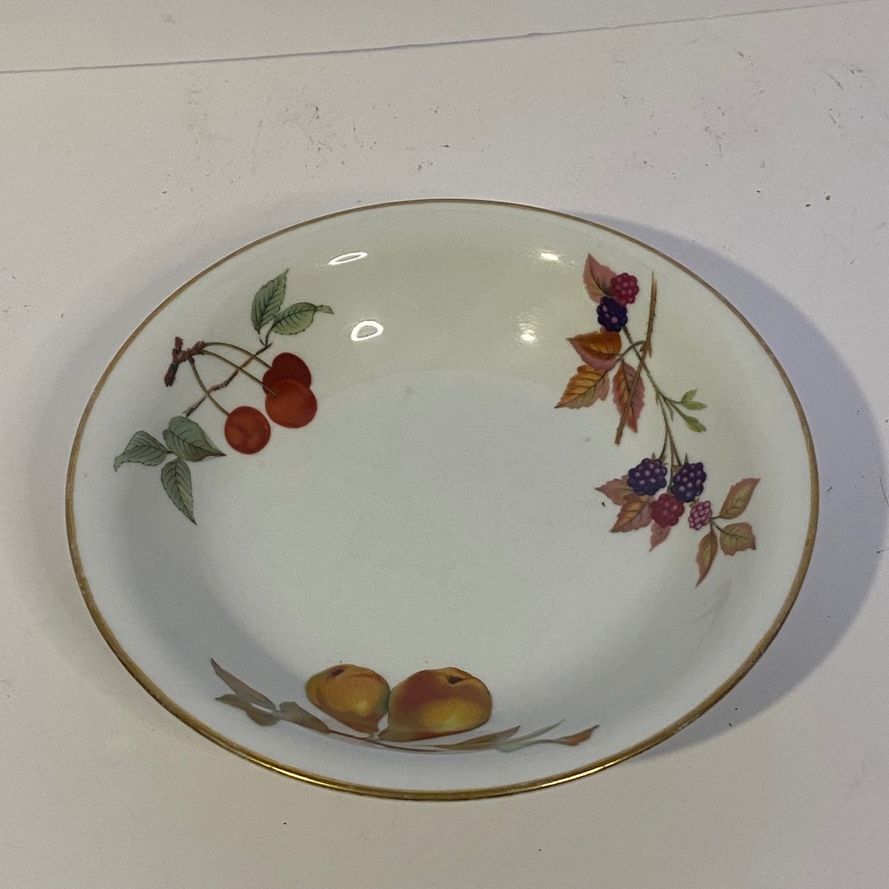 Royal Worcester Evesham Bowl White Excellent Gold Trim Fruit Pattern Serving